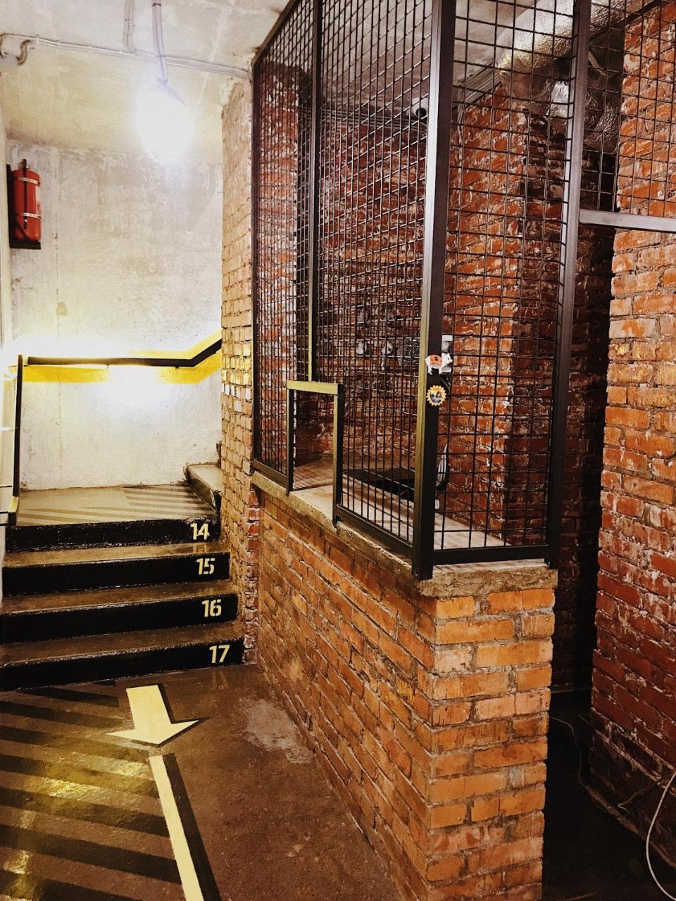 Hostel Alcatraz Київ Екстер'єр фото