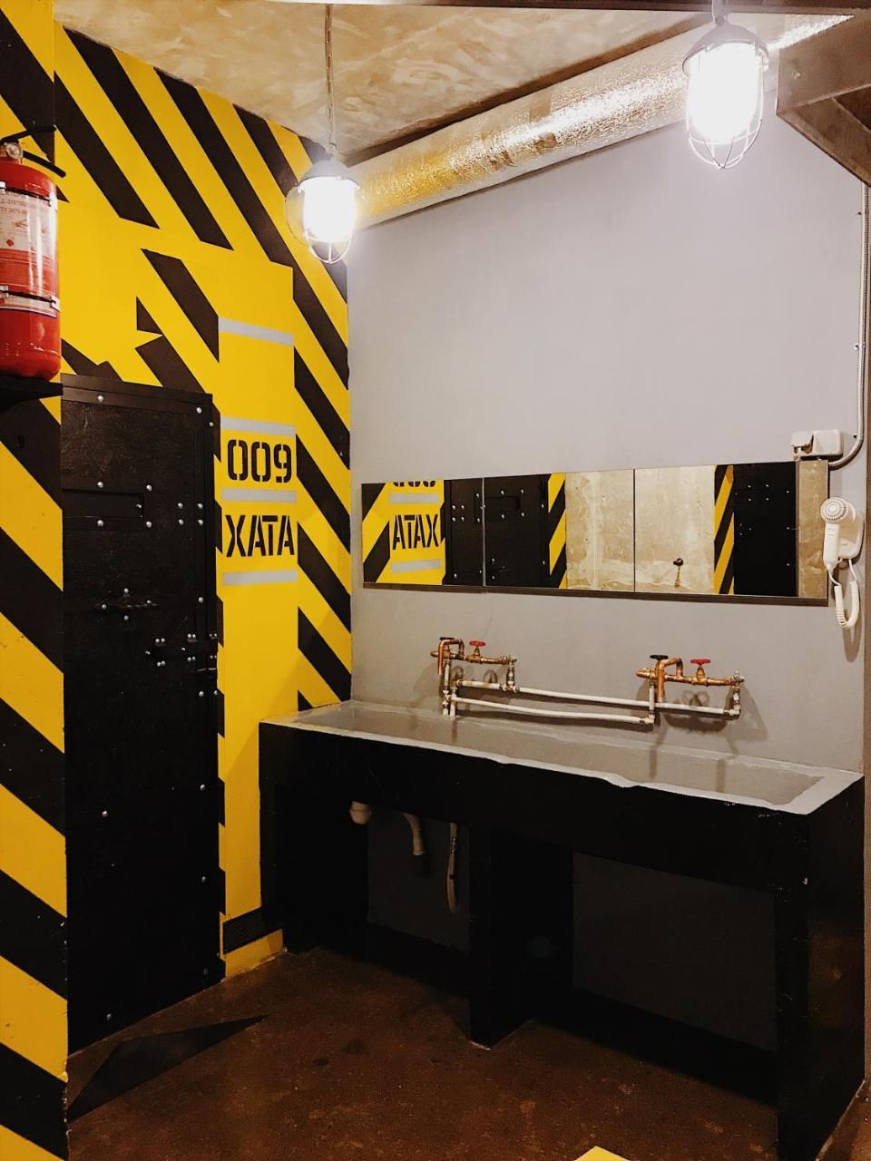 Hostel Alcatraz Київ Екстер'єр фото
