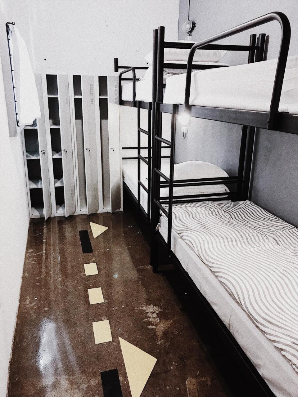 Hostel Alcatraz Київ Екстер'єр фото